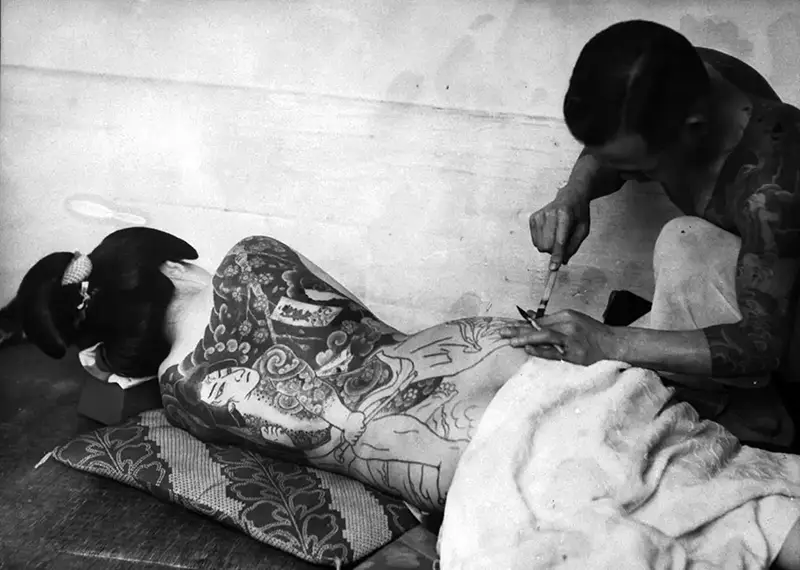 تاتو کامل بدن زن ژاپنی